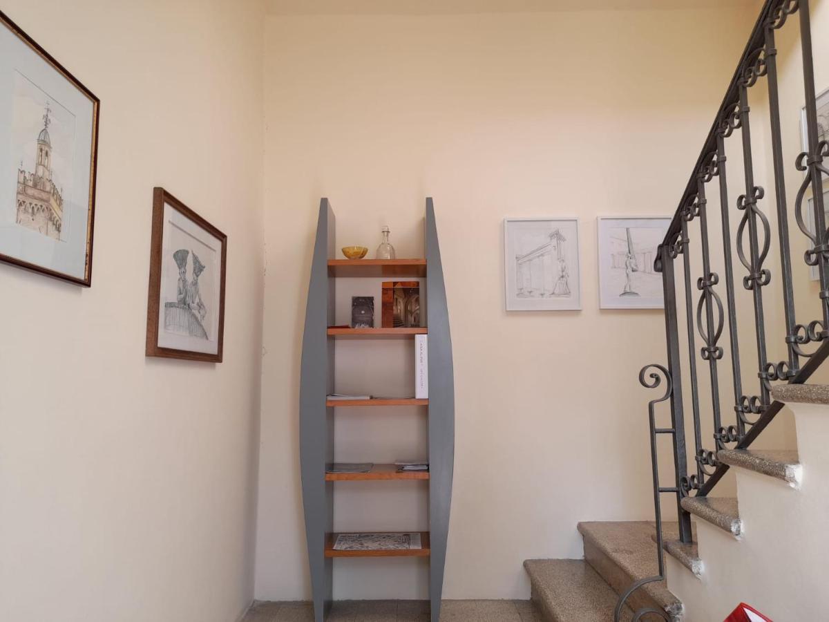 דירות פוליניו Casa Alina- Art House מראה חיצוני תמונה
